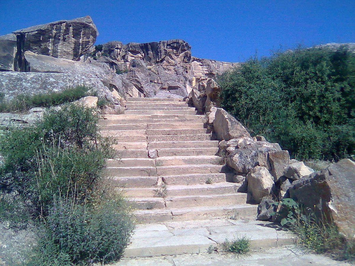 قوبوستان در آذربایجان