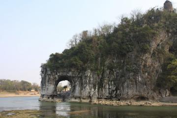 صخره خرطوم فیل در گوئی‌لین - چین